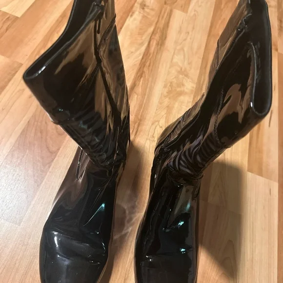 Black and Gray Zebra Print Boots - Picture 4 of 4